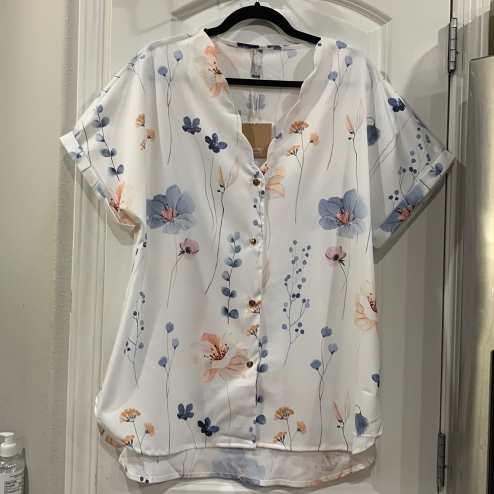 New floral short, sleeved, button-down blouse, XL